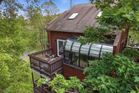2 Falkenstein Drive Vernon NJ 07462