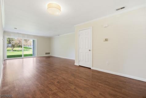 55 Oswestry Way Franklin NJ 08873