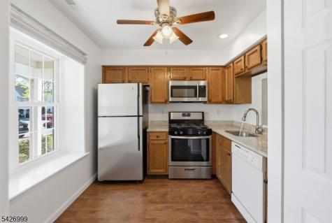 55 Oswestry Way Franklin NJ 08873
