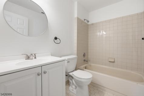 55 Oswestry Way Franklin NJ 08873
