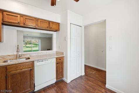 55 Oswestry Way Franklin NJ 08873