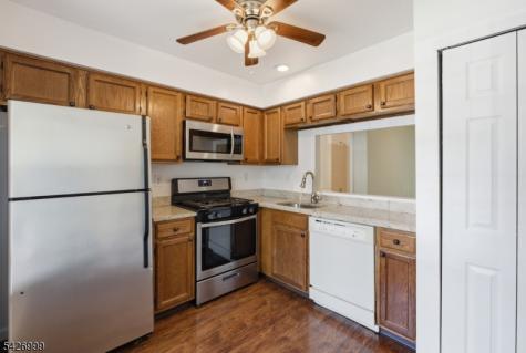 55 Oswestry Way Franklin NJ 08873