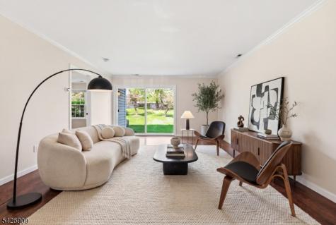 55 Oswestry Way Franklin NJ 08873