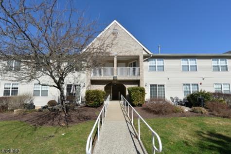 20 Parkside Court Wayne NJ 07470