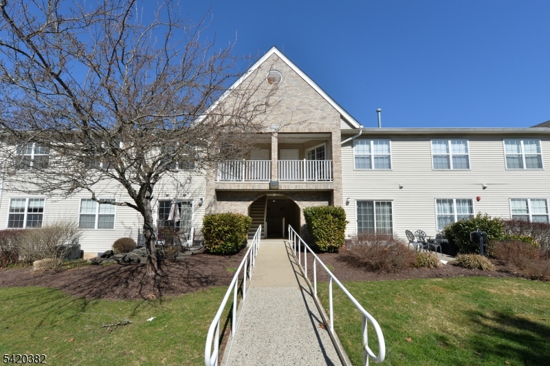 20 Parkside Court Wayne NJ 07470