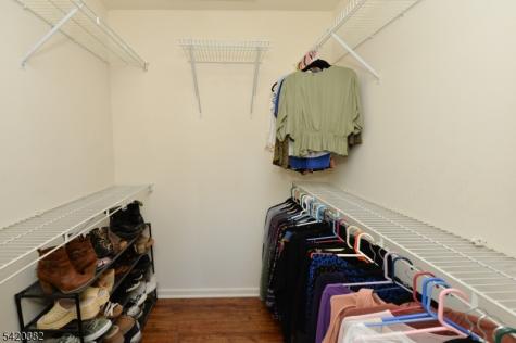 20 Parkside Court Wayne NJ 07470
