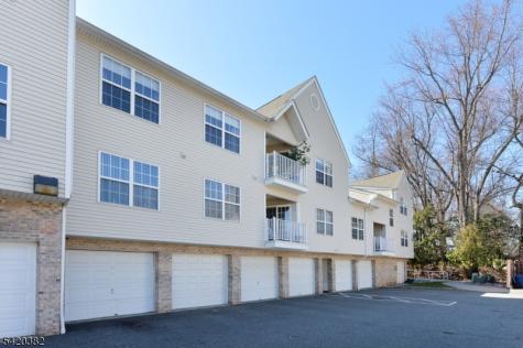 20 Parkside Court Wayne NJ 07470