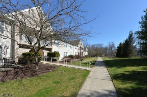 20 Parkside Court Wayne NJ 07470