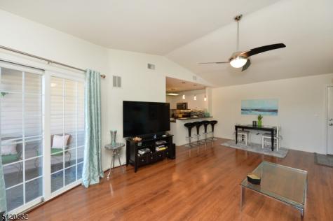 20 Parkside Court Wayne NJ 07470