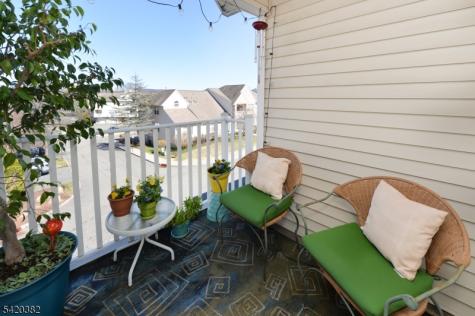 20 Parkside Court Wayne NJ 07470