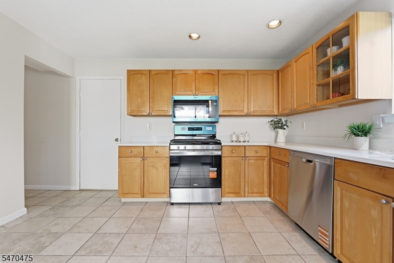 17 Park Gate Drive Edison NJ 08820