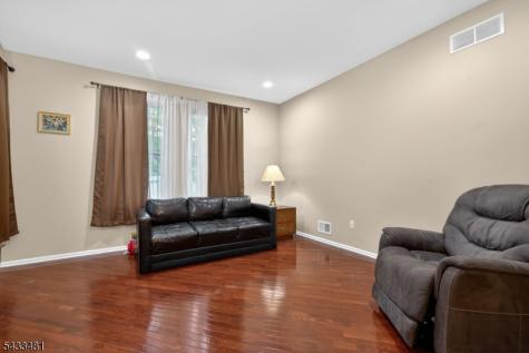 21 Samson Drive Raritan NJ 08822