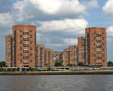 2138 Harmon Cove Tower Secaucus NJ 07094