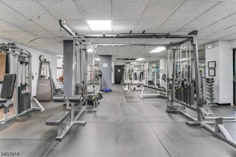 2138 Harmon Cove Tower Secaucus NJ 07094