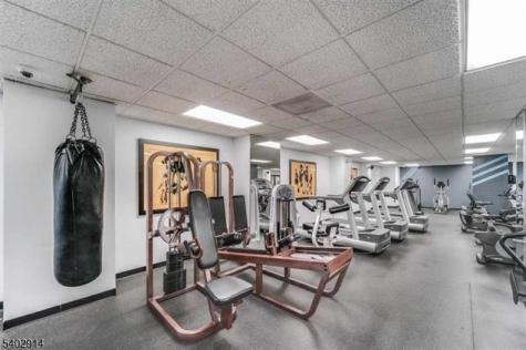 2138 Harmon Cove Tower Secaucus NJ 07094