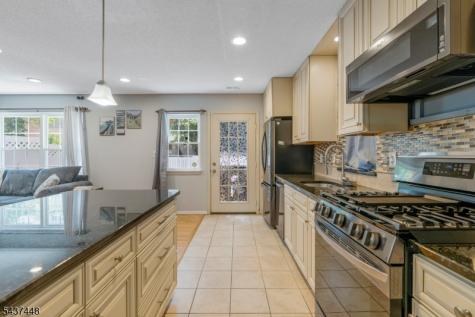 34 Topaz Drive Franklin NJ 08823