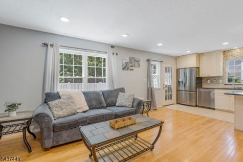 34 Topaz Drive Franklin NJ 08823