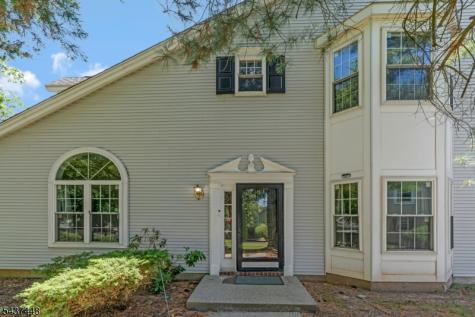 34 Topaz Drive Franklin NJ 08823