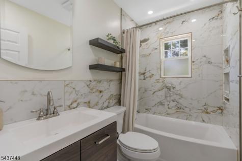 34 Topaz Drive Franklin NJ 08823