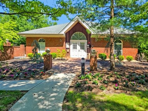 34 Topaz Drive Franklin NJ 08823