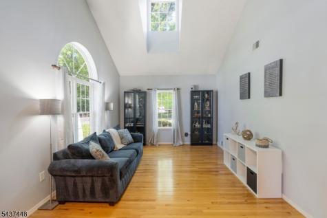 34 Topaz Drive Franklin NJ 08823