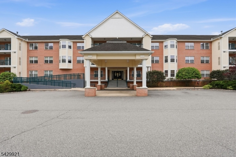 401 Dercole Court Norwood NJ 07648