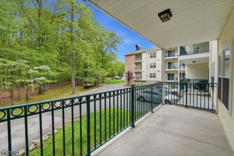 401 Dercole Court Norwood NJ 07648