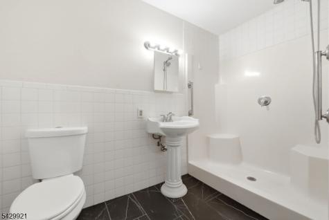 401 Dercole Court Norwood NJ 07648