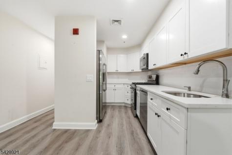 401 Dercole Court Norwood NJ 07648