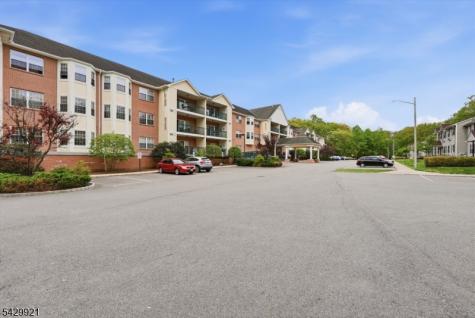401 Dercole Court Norwood NJ 07648