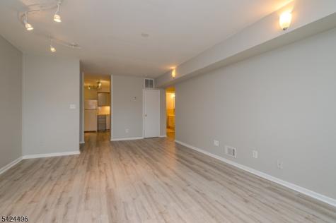 12 J Avon Drive East Windsor NJ 08520