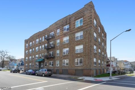 133 N Maple Avenue East Orange NJ 07017