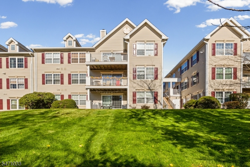 1218 Magnolia Lane Branchburg NJ 08876