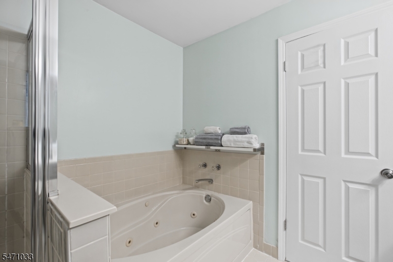 1218 Magnolia Lane Branchburg NJ 08876