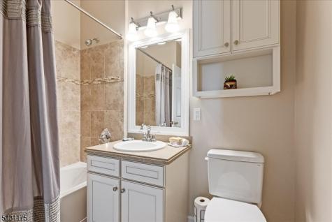 17 Lara Place Warren NJ 07059