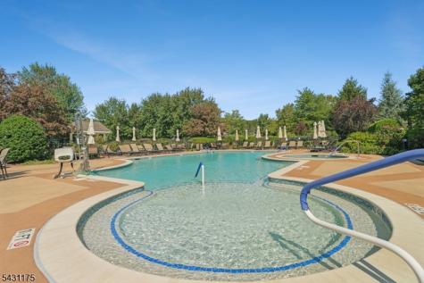 17 Lara Place Warren NJ 07059