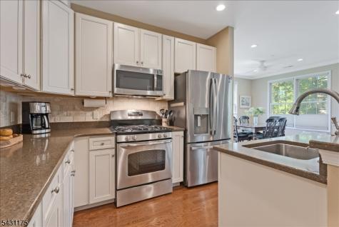 17 Lara Place Warren NJ 07059