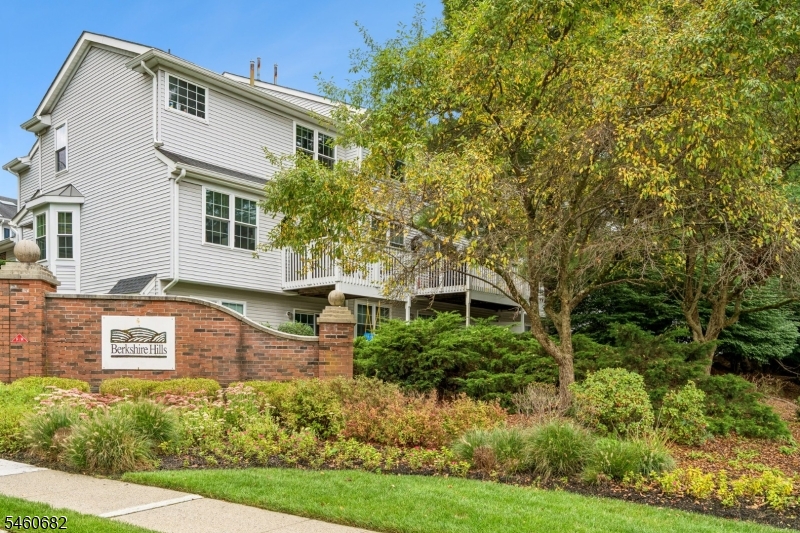 718 Buckland Court Denville NJ 07834