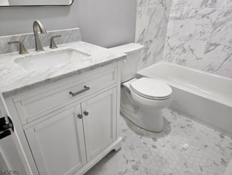 38 Fox Hill Lane Hillsborough NJ 08844