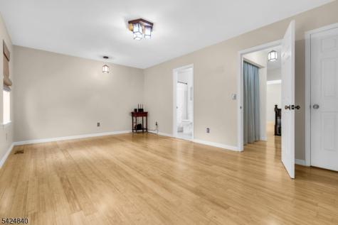 11 Cindy Court Lebanon NJ 08833
