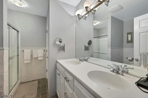 211 Yorktowne Court Washington NJ 07676