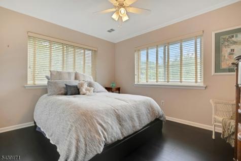 211 Yorktowne Court Washington NJ 07676