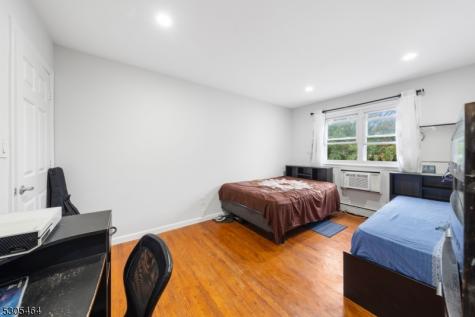816 W Grand Street Elizabeth NJ 07202