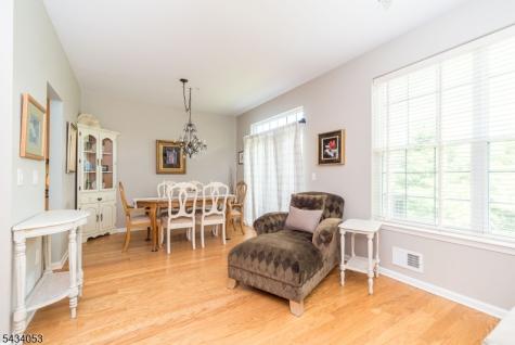 1274 Fairview Circle Lopatcong NJ 08886
