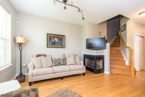 1274 Fairview Circle Lopatcong NJ 08886