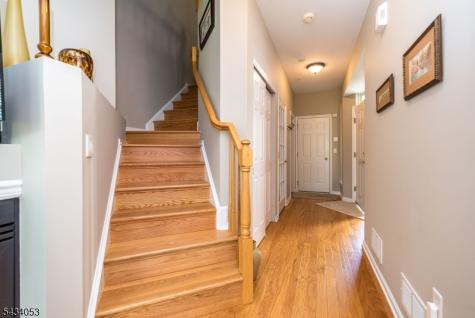 1274 Fairview Circle Lopatcong NJ 08886