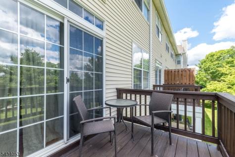1274 Fairview Circle Lopatcong NJ 08886
