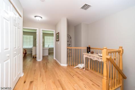 1274 Fairview Circle Lopatcong NJ 08886