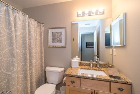 1274 Fairview Circle Lopatcong NJ 08886