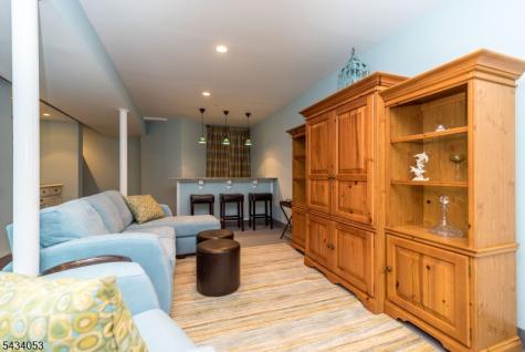 1274 Fairview Circle Lopatcong NJ 08886